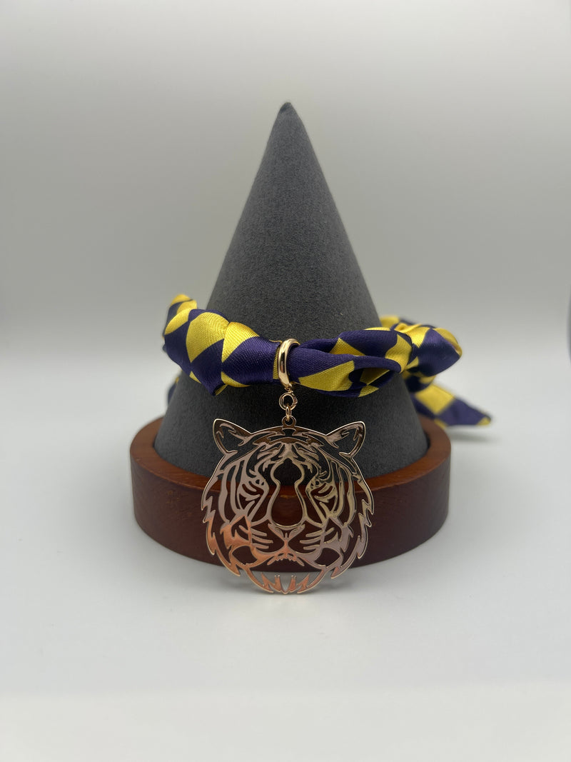 Checkered Scarf Necklace Set With Tiger Charm