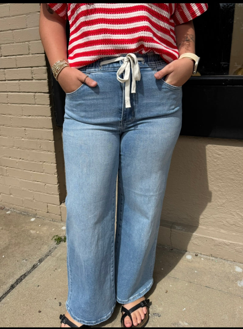 Sandy Super High Drawstring Crop Wide Jeans
