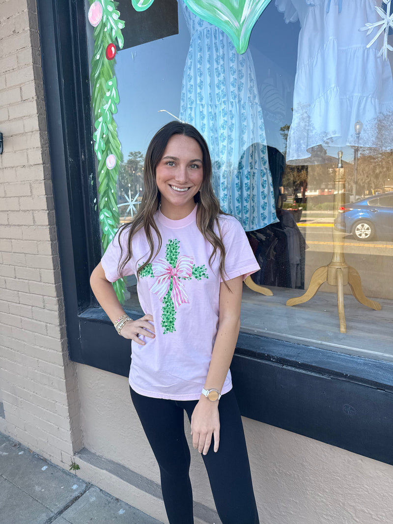 Boxwood Bow Cross Tshirt